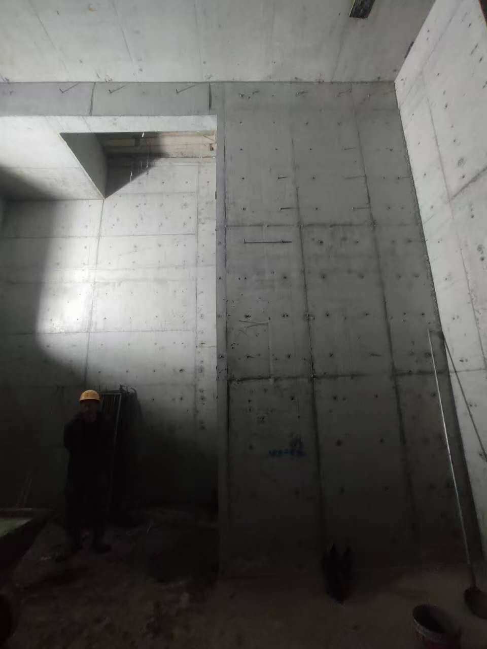 甘南墙上开槽钢筋断了有影响吗